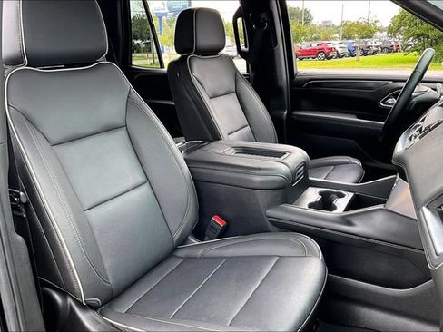Used 2024 GMC Yukon SLT AWD/4WD image 30