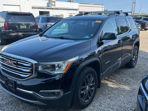 Used 2018 GMC Acadia SLT w/ LPO, Floor Liner Package AWD/4WD image 2
