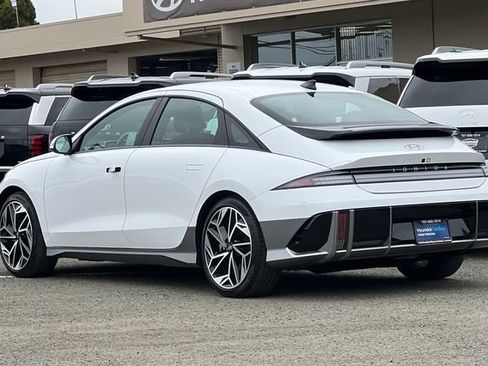 Used 2024 Hyundai Ioniq 6 SEL RWD image 8