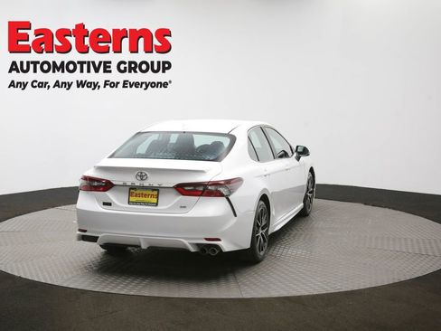 Used 2024 Toyota Camry SE image 38