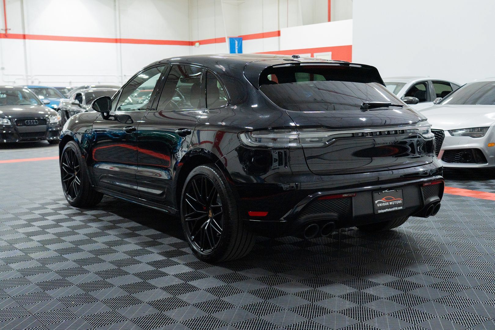 Used 2022 Porsche Macan GTS AWD/4WD image 4