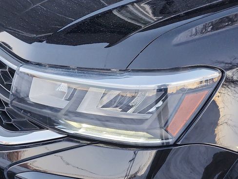 Used 2023 Volkswagen Taos SE image 9