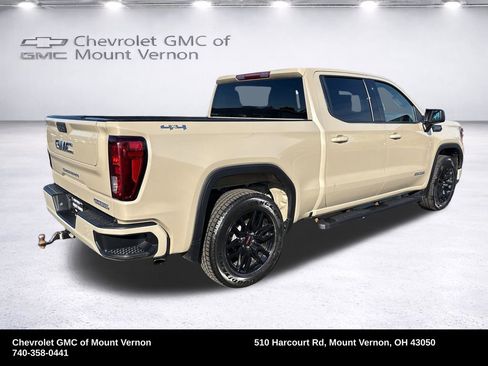 Used 2022 GMC Sierra 1500 Elevation w/ LPO, Elevation Black Package AWD/4WD image 5