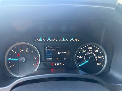Used 2018 Ford F150 XLT w/ Equipment Group 302A Luxury AWD/4WD image 11
