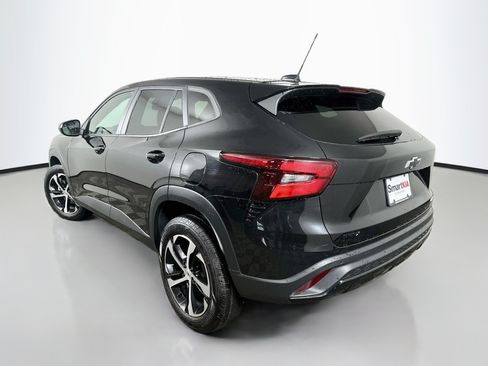 Used 2024 Chevrolet Trax RS w/ Driver Confidence Package FWD image 5