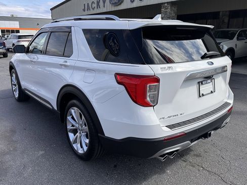 Used 2022 Ford Explorer Platinum w/ Equipment Group 601A image 8