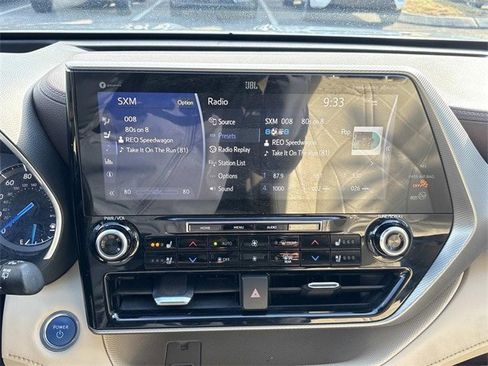 Used 2020 Toyota Highlander Platinum image 35