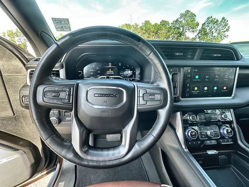 Certified 2023 GMC Yukon XL Denali Ultimate image 11