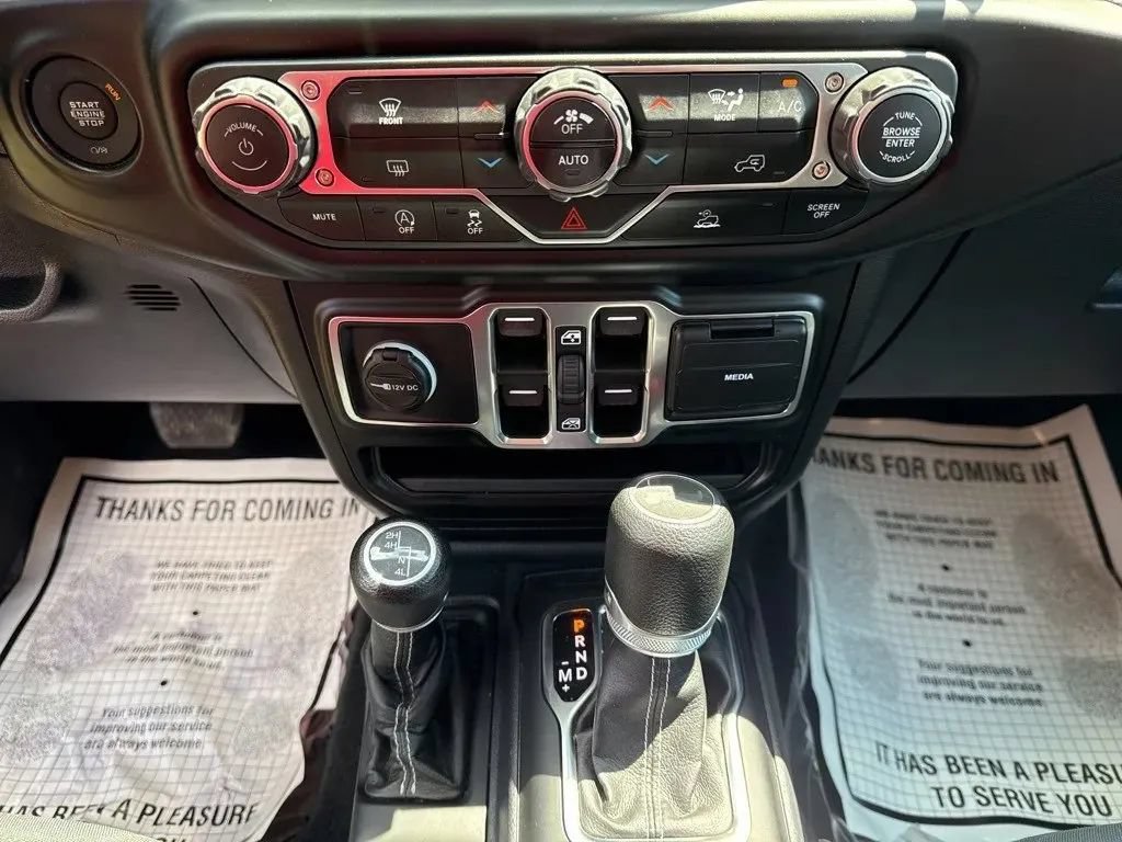 Used 2021 Jeep Wrangler Unlimited Sahara AWD/4WD image 22