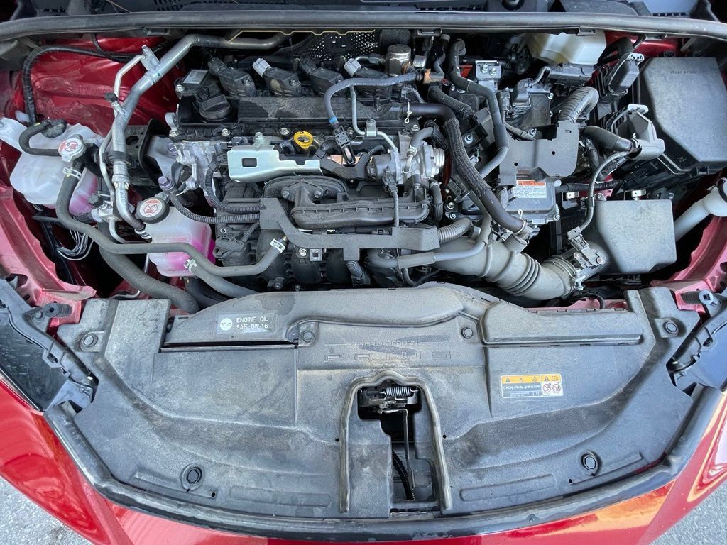 Used 2025 Toyota Prius XLE FWD image 33