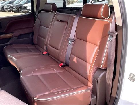 Used 2018 Chevrolet Silverado 1500 High Country image 19