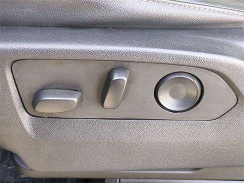 Used 2021 Chevrolet Tahoe Z71 w/ Z71 Signature Package image 12