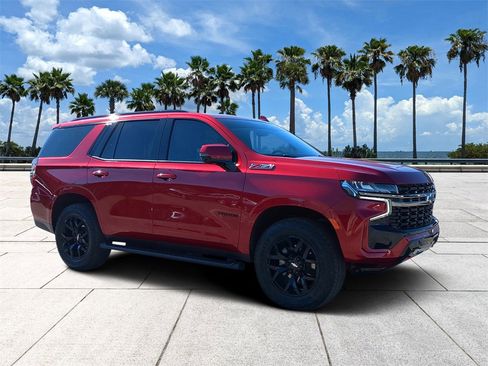 Used 2022 Chevrolet Tahoe Z71 w/ Luxury Package image 2