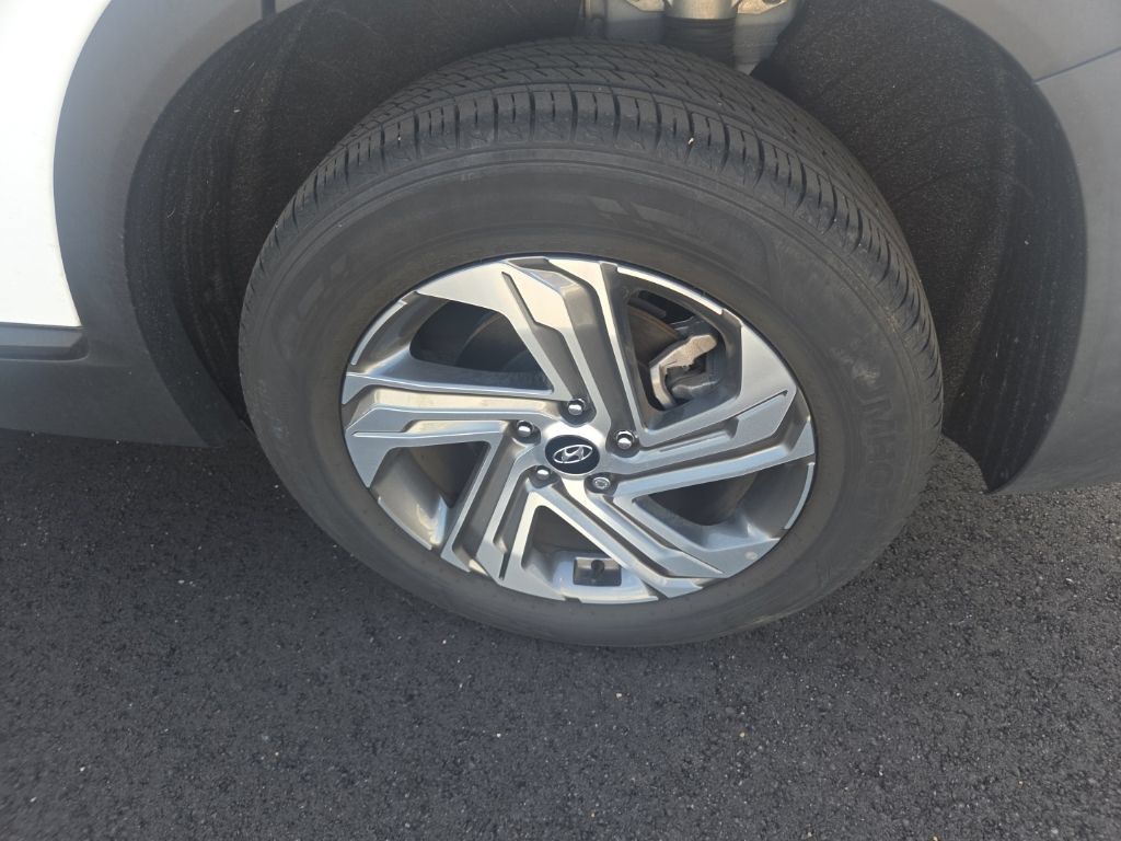 Used 2023 Hyundai Santa Fe SEL w/ Cargo Package FWD image 22