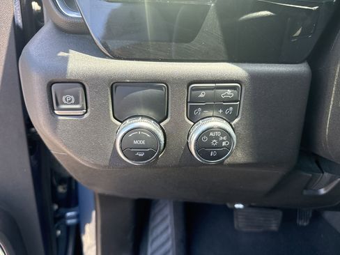 Used 2024 GMC Sierra 1500 SLT RWD image 26