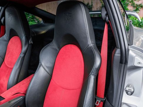 Used 2011 Porsche 911 GT2 RS RWD image 24