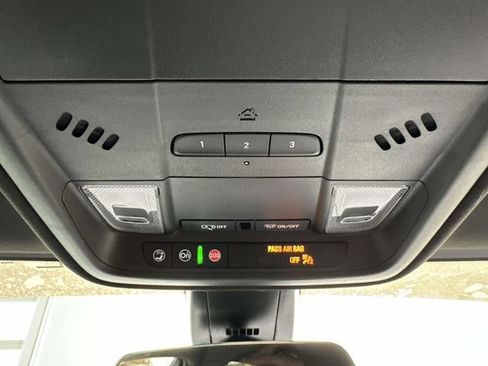 Certified 2025 Cadillac XT5 Luxury w/ LPO, Floor Liner Package FWD image 45
