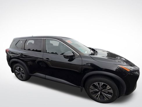 Used 2022 Nissan Rogue SV image 4