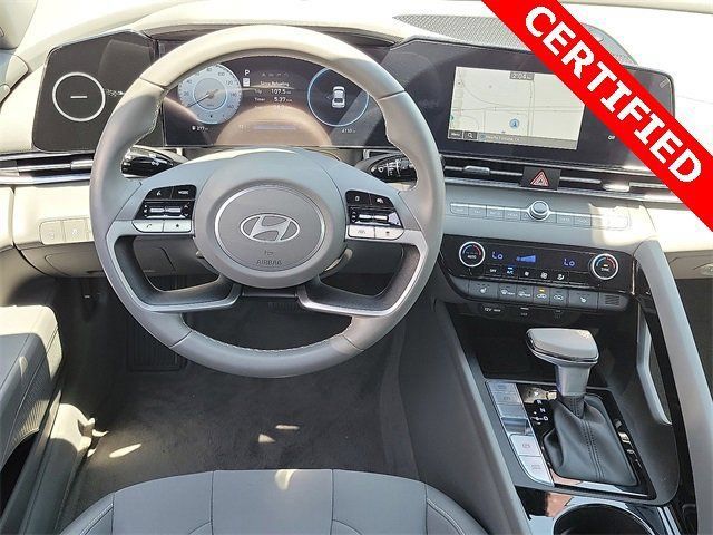 Used 2024 Hyundai Elantra SEL w/ Convenience Package FWD image 3