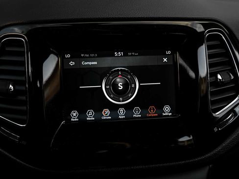 Used 2019 Jeep Compass Altitude image 24