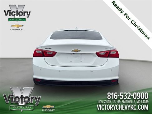 Used 2018 Chevrolet Malibu LT w/ Driver Confidence Package image 5