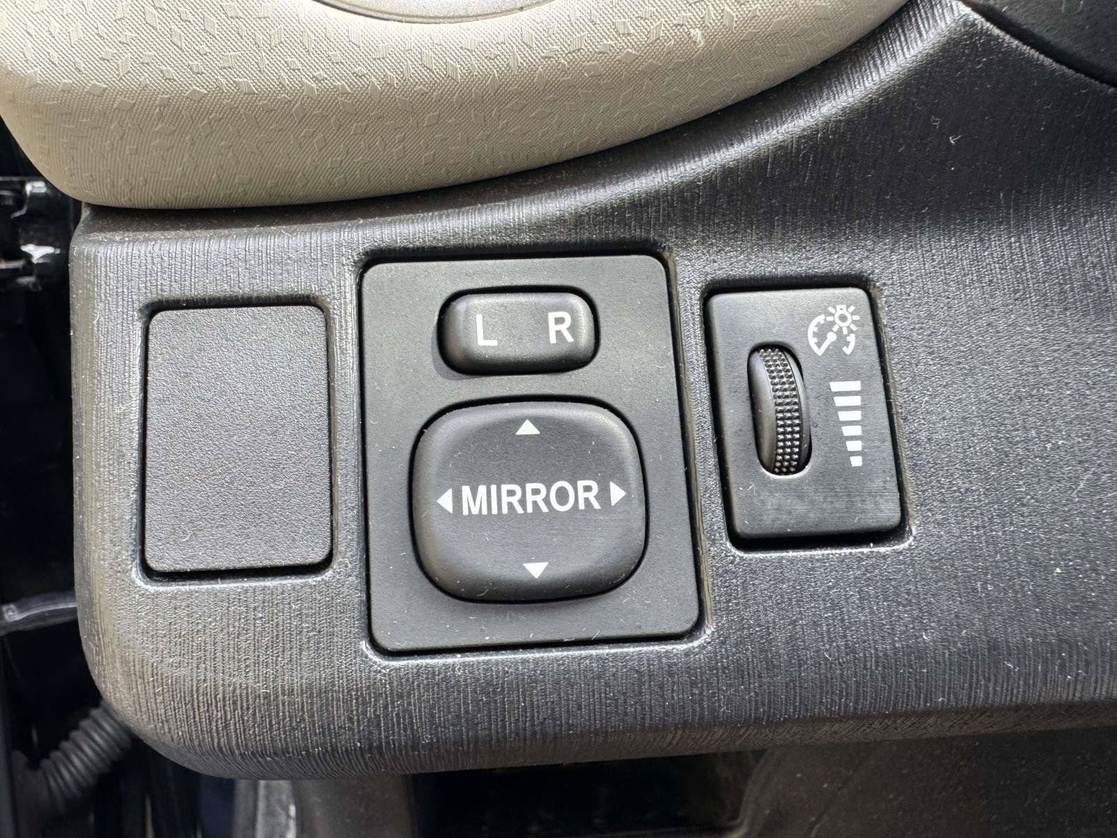 Used 2014 Toyota Yaris LE FWD image 19