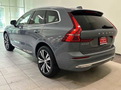 Used 2022 Volvo XC60 B6 Inscription w/ Climate Package image 4