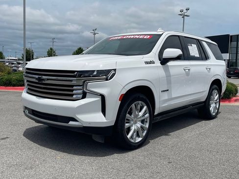 Used 2023 Chevrolet Tahoe High Country w/ Premium Package 2 AWD/4WD image 3