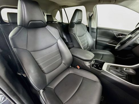 Used 2023 Toyota RAV4 XLE Premium FWD image 28
