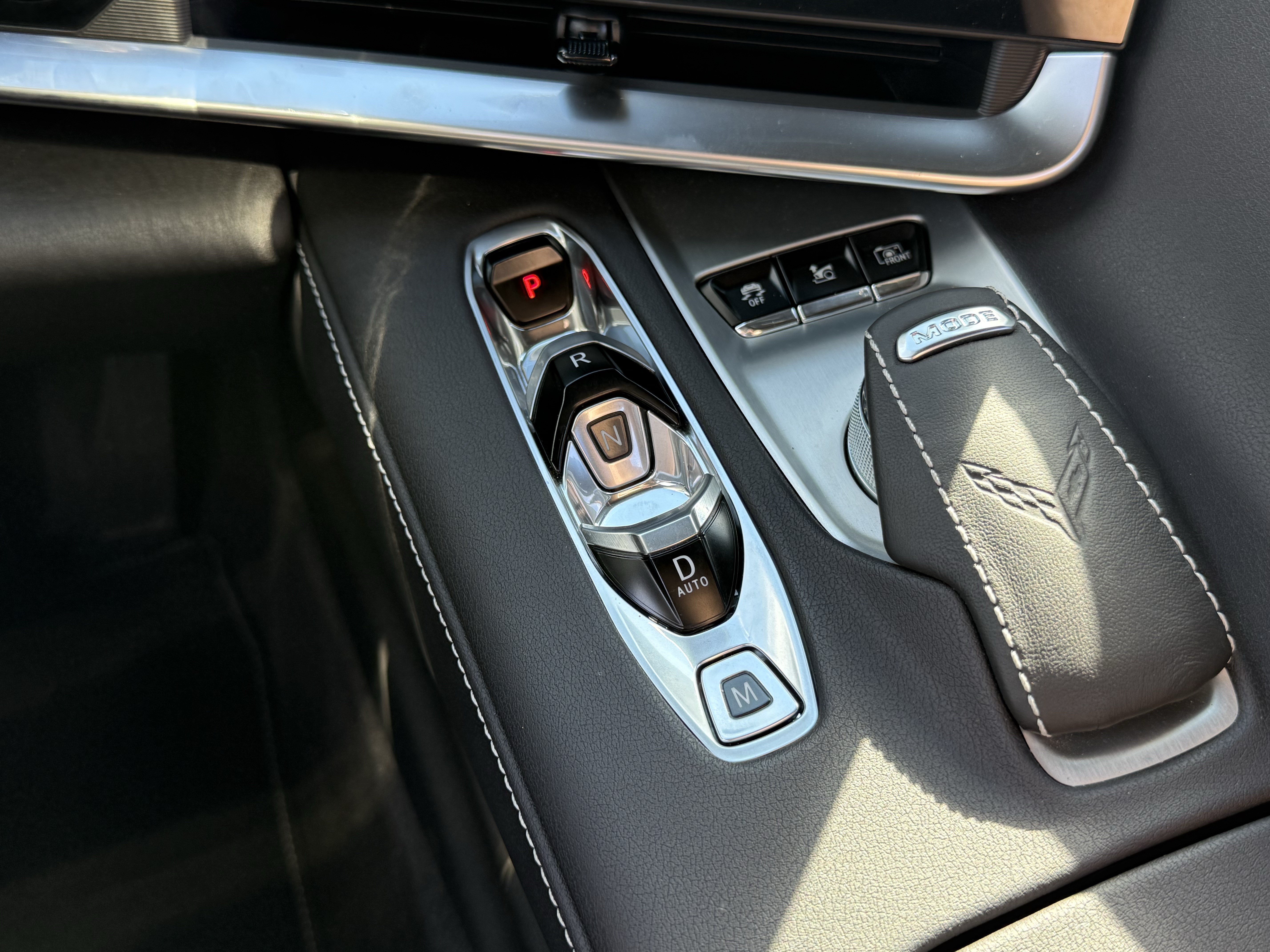 Used 2024 Chevrolet Corvette Stingray Preferred Conv w/ Z51 Performance Package RWD image 27