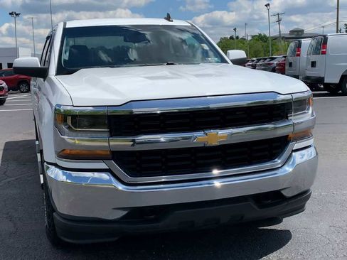 Used 2018 Chevrolet Silverado 1500 LT w/ Trailering Package AWD/4WD image 3