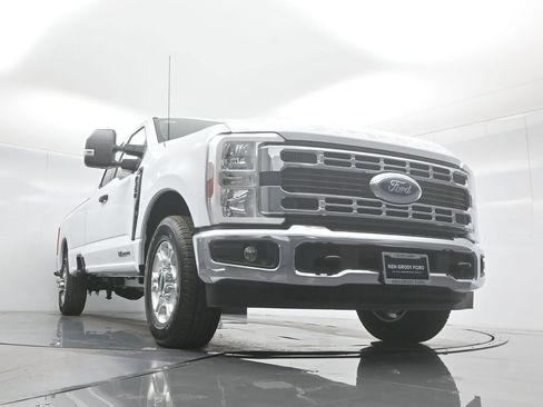 New 2026 Ford F350 XLT image 39