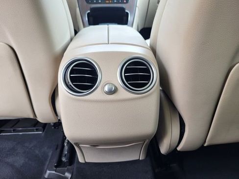 Used 2022 Mercedes-Benz GLC 300 4MATIC image 13