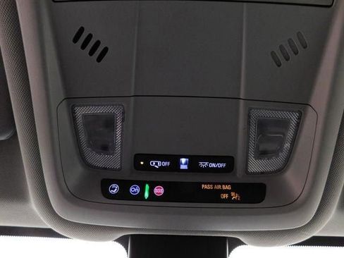 Used 2024 GMC Terrain SLE image 38