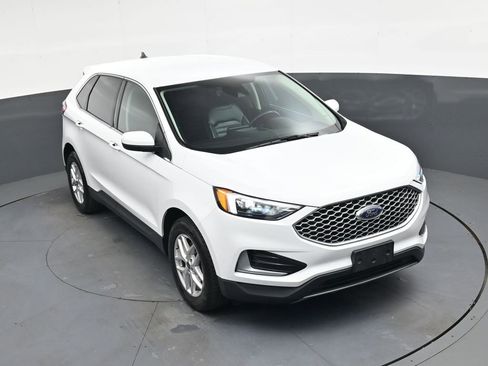 Used 2023 Ford Edge SEL image 28