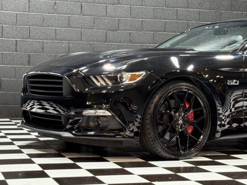 Used 2017 Ford Mustang GT Premium image 6