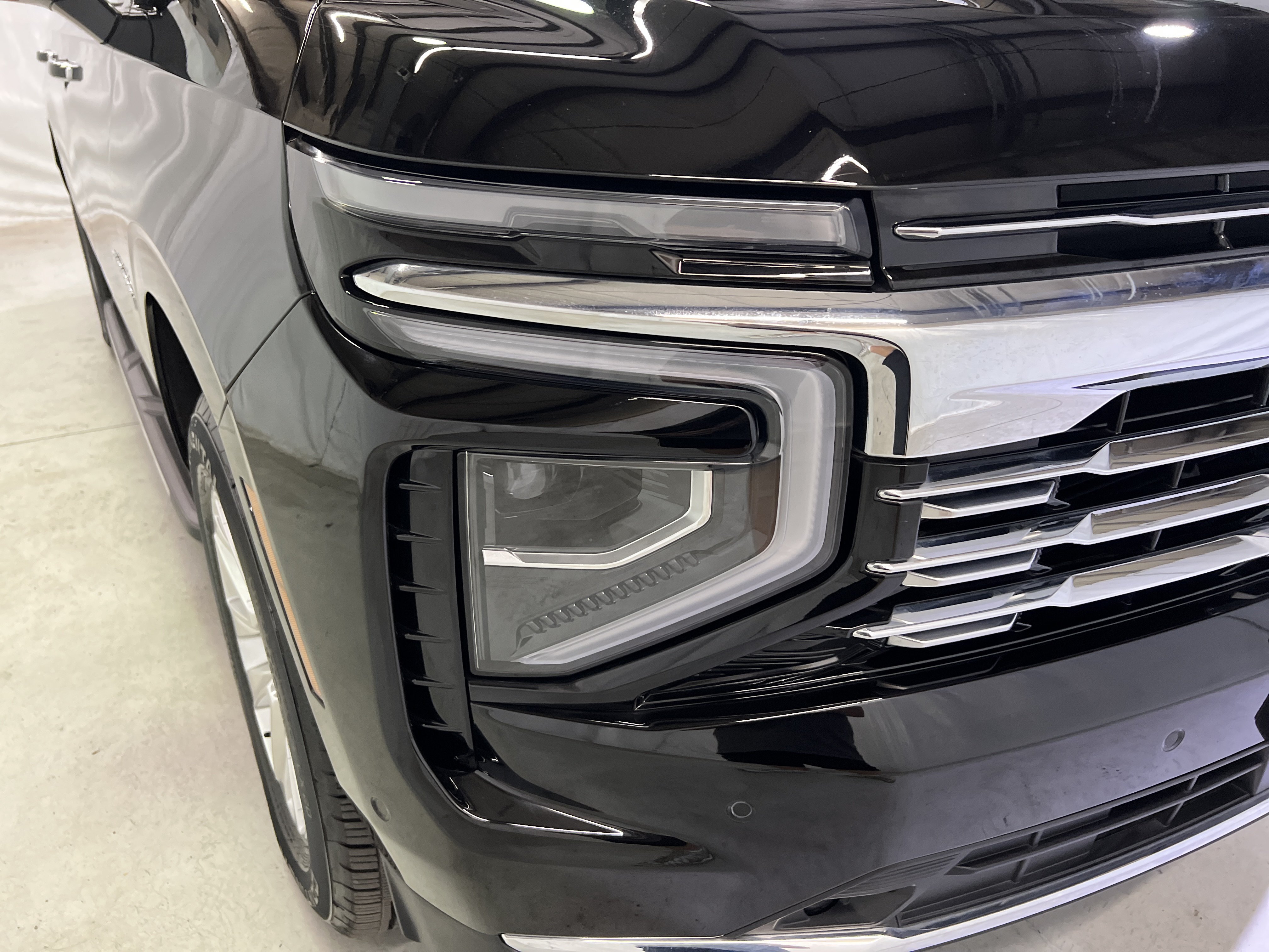 Certified 2025 Chevrolet Suburban Premier w/ Max Trailering Package AWD/4WD image 5