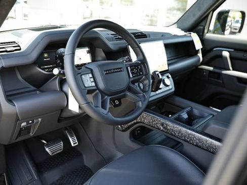 New 2026 Land Rover Defender 110 OCTA AWD/4WD image 25