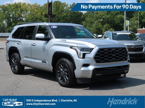 Used 2026 Toyota Sequoia Platinum AWD/4WD image 1