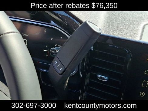 New 2026 GMC Sierra 2500 SLT w/ SLT Premium Package AWD/4WD image 13