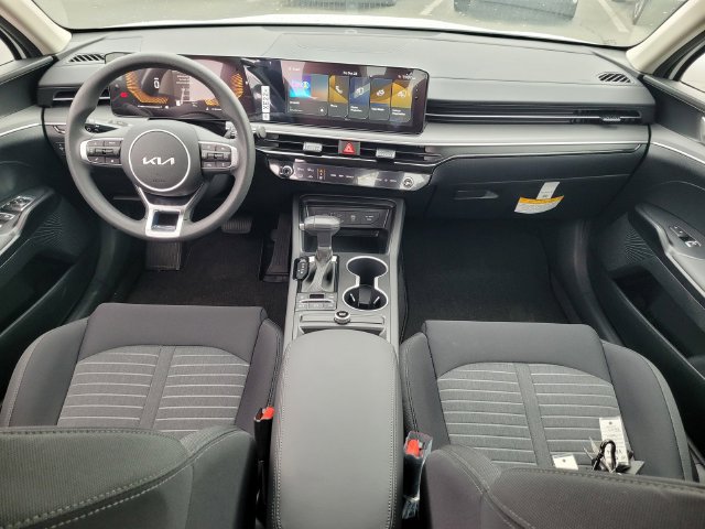New 2027 Kia K5 LXS FWD image 8