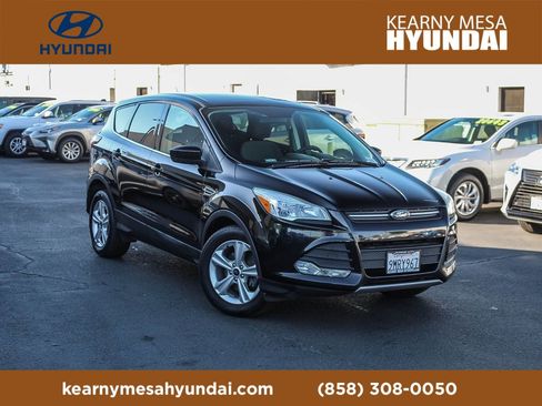 Used 2016 Ford Escape SE w/ SE Cold Weather Package image 1