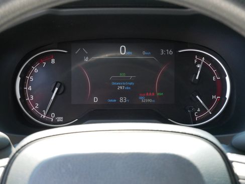Certified 2025 Toyota RAV4 XLE AWD/4WD image 21