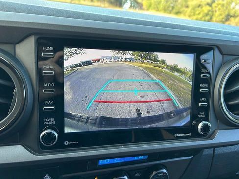 Used 2022 Toyota Tacoma TRD Off-Road w/ Technology Package image 25