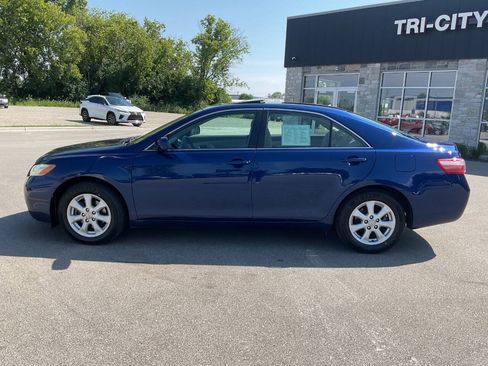 Used 2007 Toyota Camry LE FWD image 3