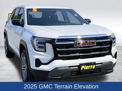 Used 2025 GMC Terrain Elevation