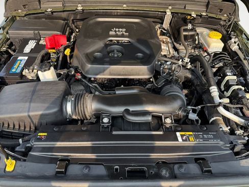 Used 2021 Jeep Wrangler Unlimited Sahara image 19