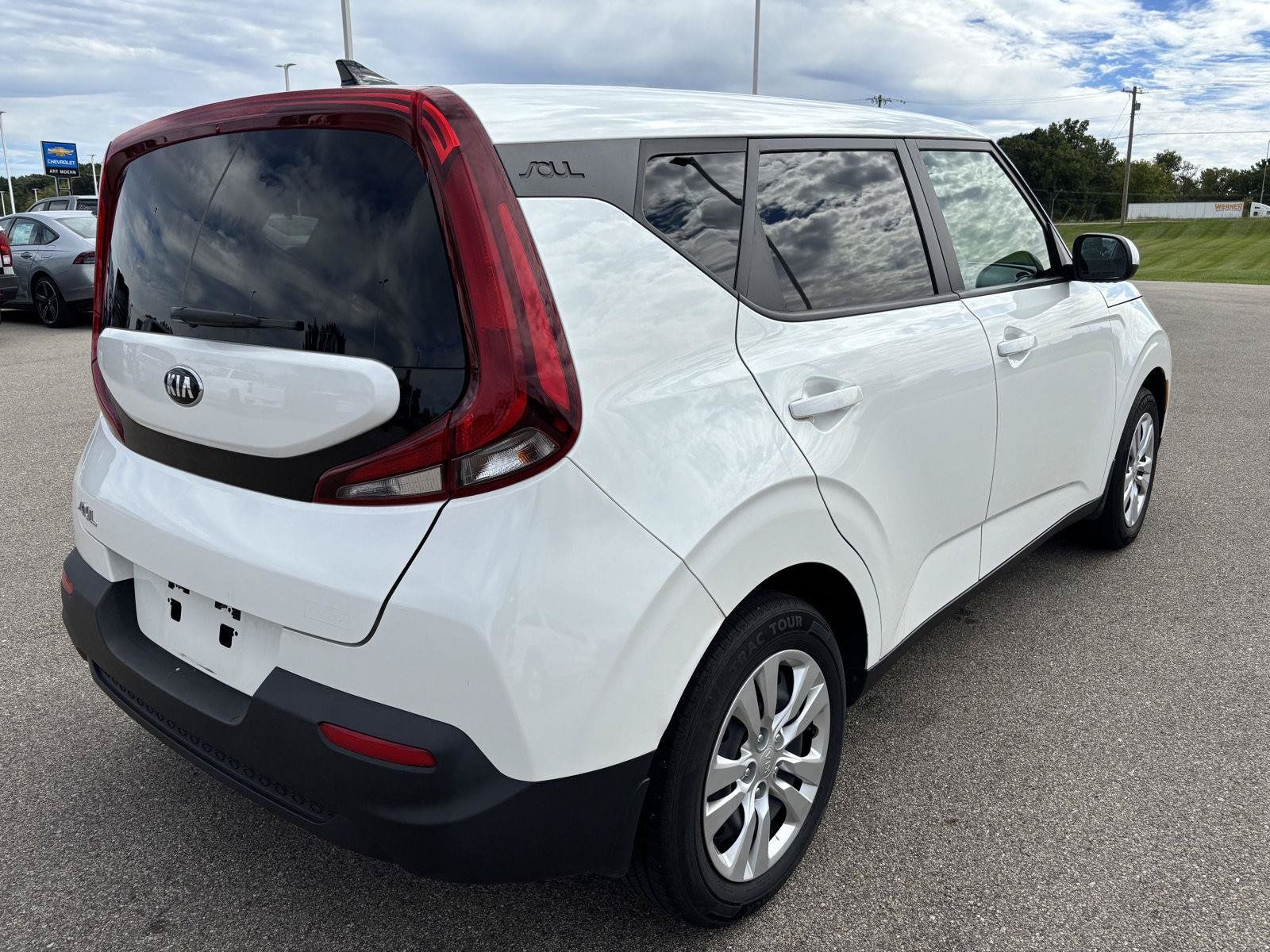 Used 2020 Kia Soul LX FWD image 5