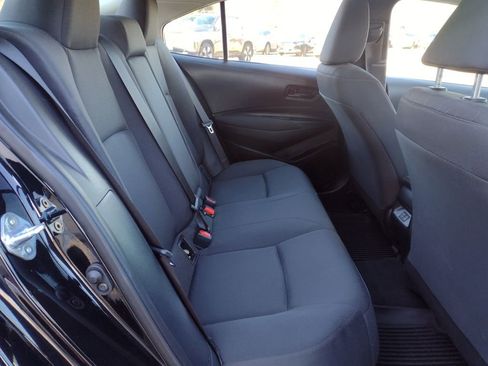 Used 2025 Toyota Corolla LE image 20