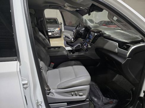 Used 2016 Chevrolet Suburban LT w/ LT Signature Package image 36